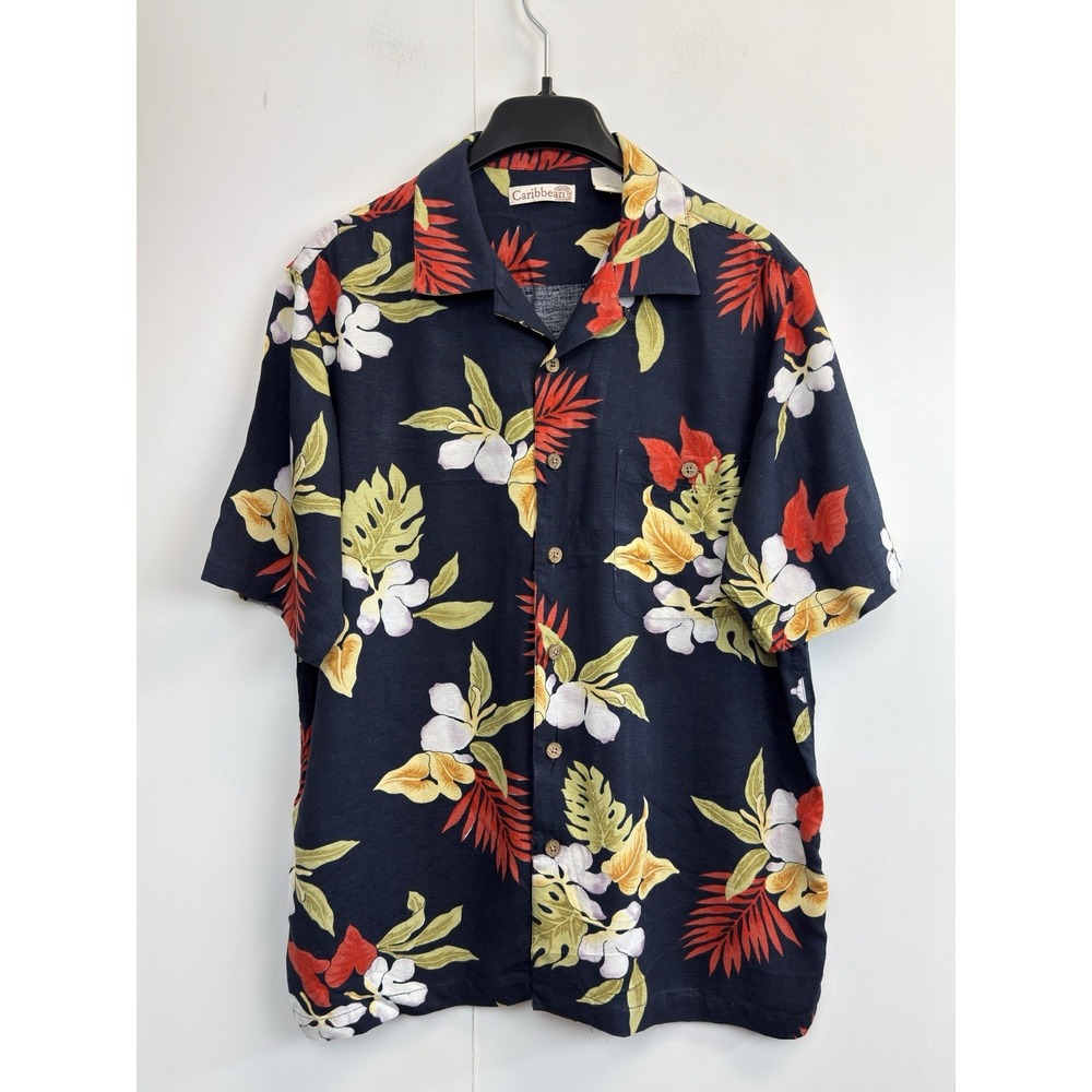 Caribbean Mens Size M Navy Blue Palm Tree Floral Hawaiian Camp Shirt Tropical